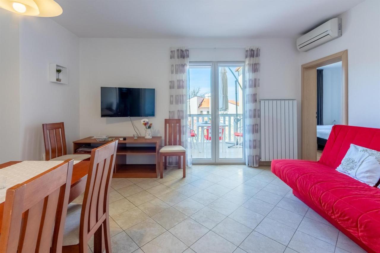 Apartments Vesna Малинська Екстер'єр фото
