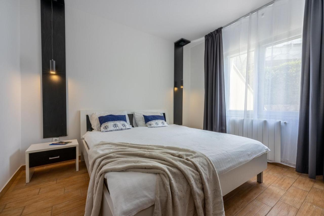 Apartments Vesna Малинська Екстер'єр фото