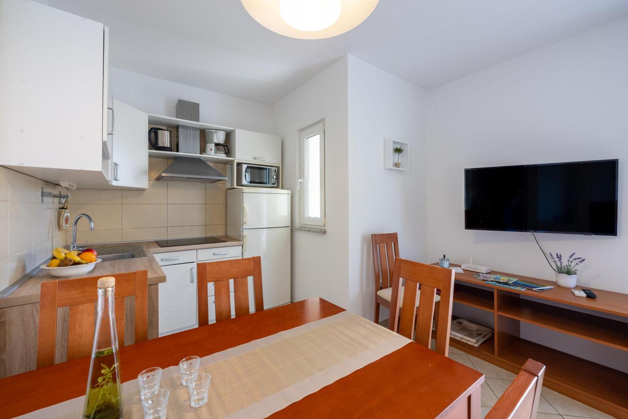 Apartments Vesna Малинська Екстер'єр фото