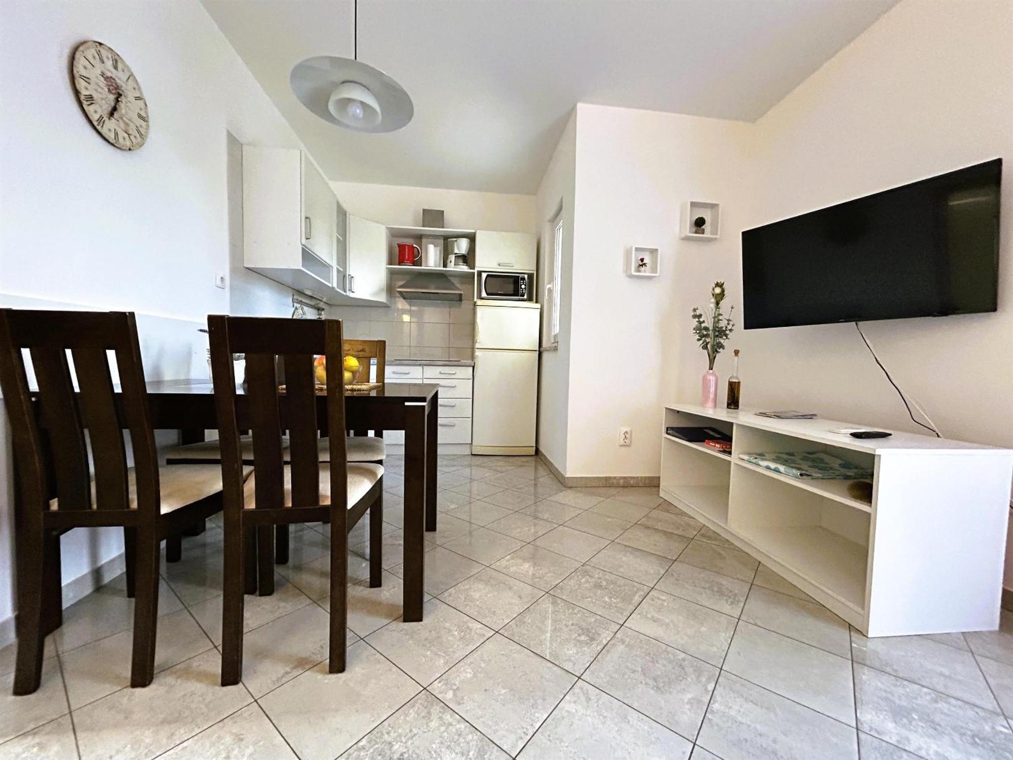 Apartments Vesna Малинська Екстер'єр фото